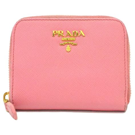 portefeuille prada femme|Prada .